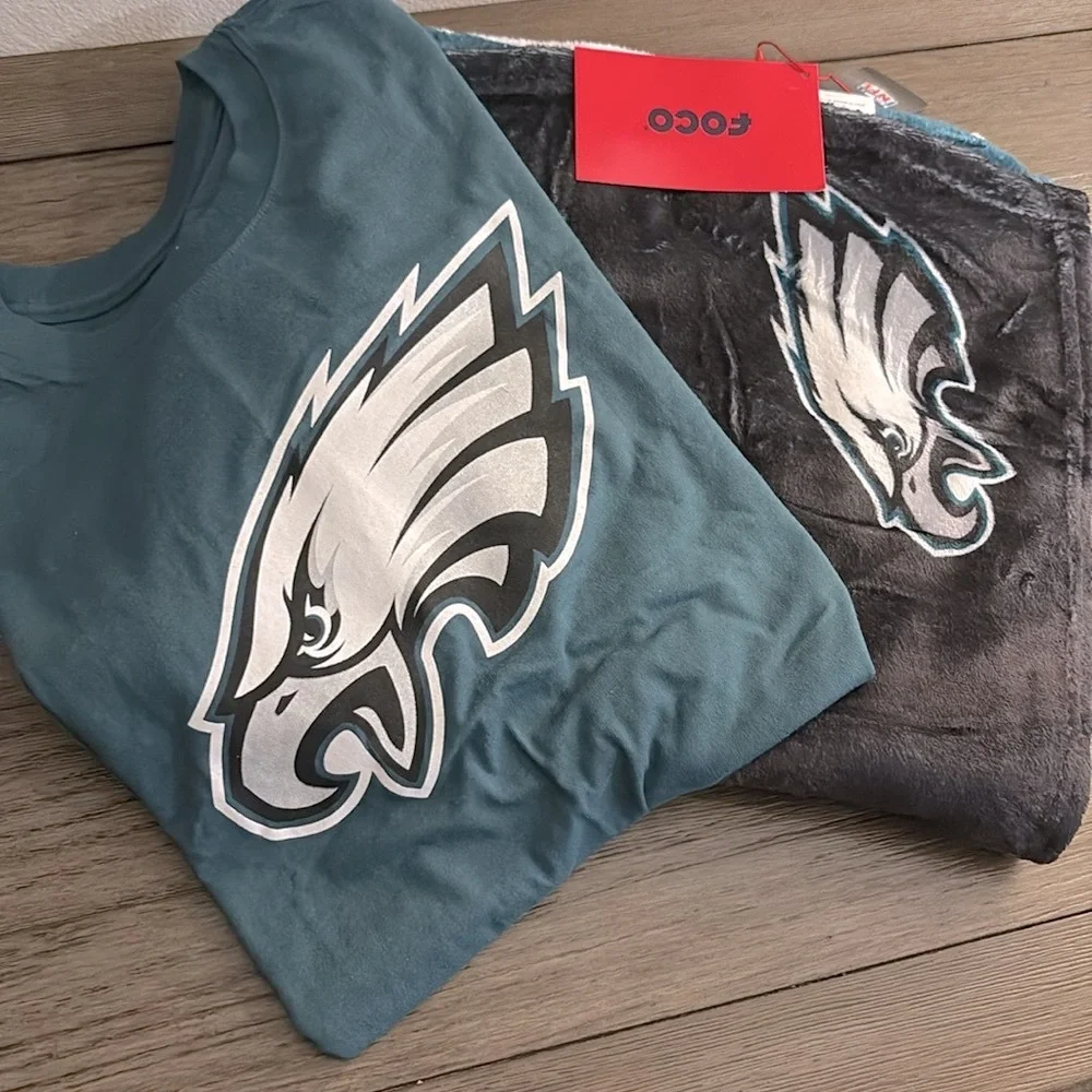 Lot of 2x NWT [NFL] & [FOCO] Philadelphia Eagles Throw Blanket & Mens Shirt Sz S - Picture 2 of 14